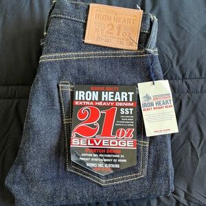 Iron Heart IH-777SST 21oz Shinayaka Stretch Denim-Indigo